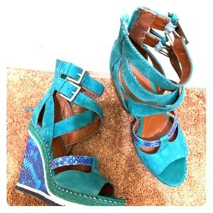 Boutique 9 Gyda Wedge Sandal
